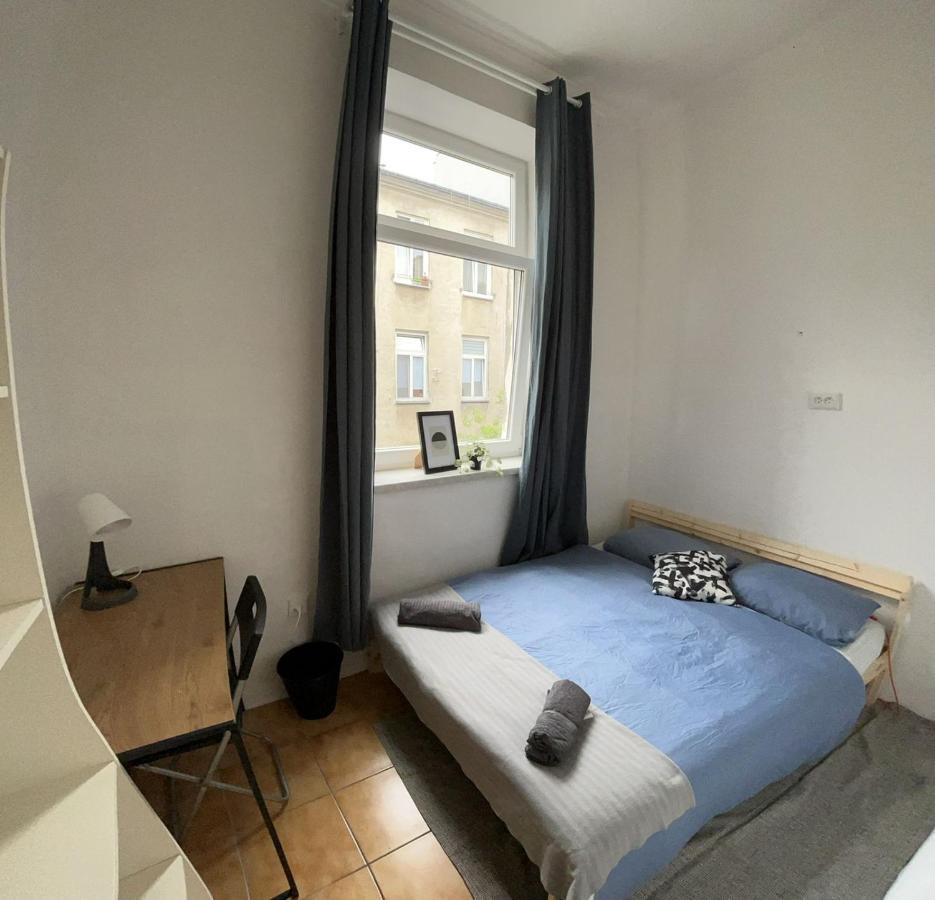 Nice Bedroom Near The Bus And Train Station Krakow Exterior photo